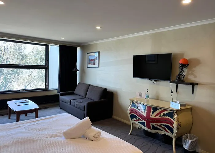 Mt Buller Chalet Hotel & Suites